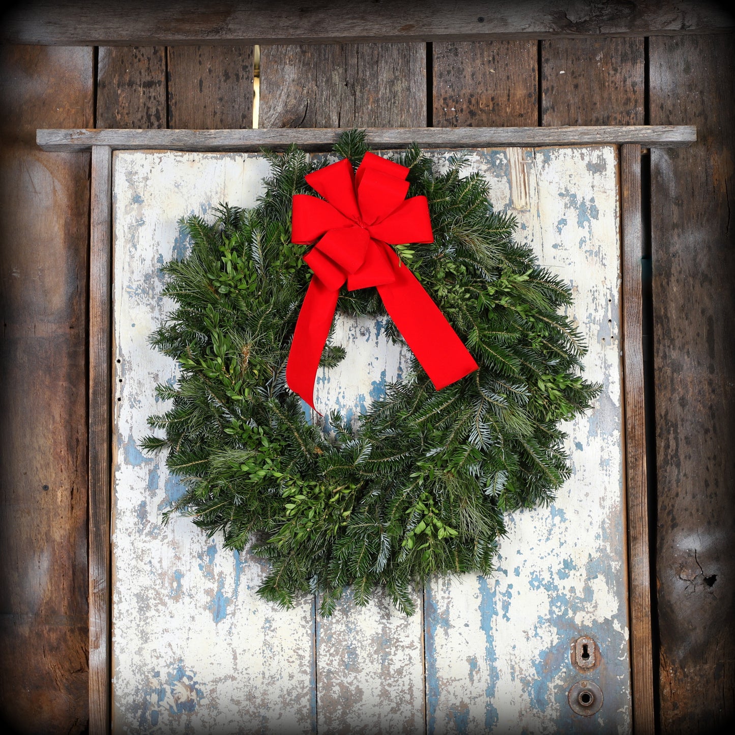 Southernmixwithredbow.jpg Wishon Evergreens